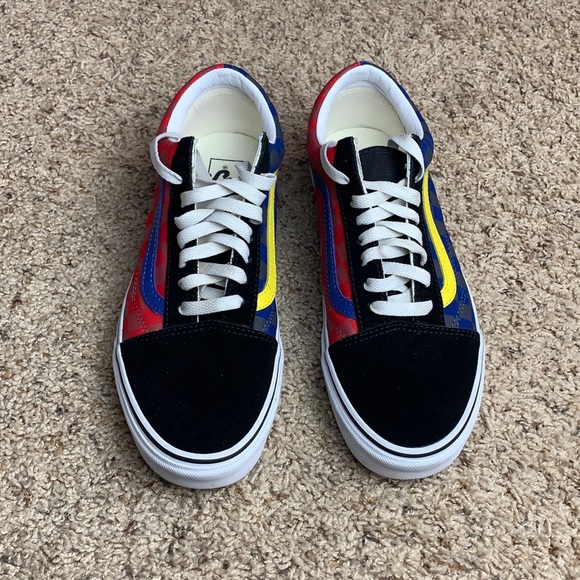 Vans - Picture 3 of 6